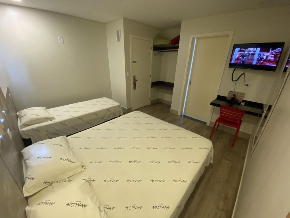 Hotel Avalon Maringa Economico Екстериор снимка