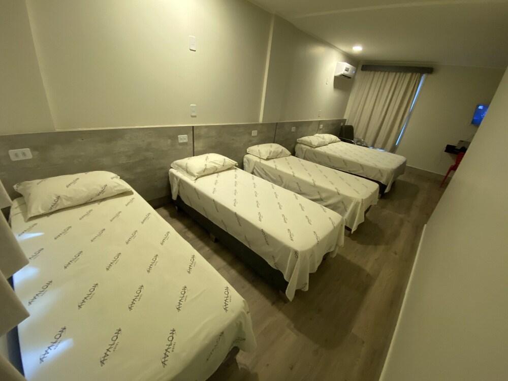 Hotel Avalon Maringa Economico Екстериор снимка