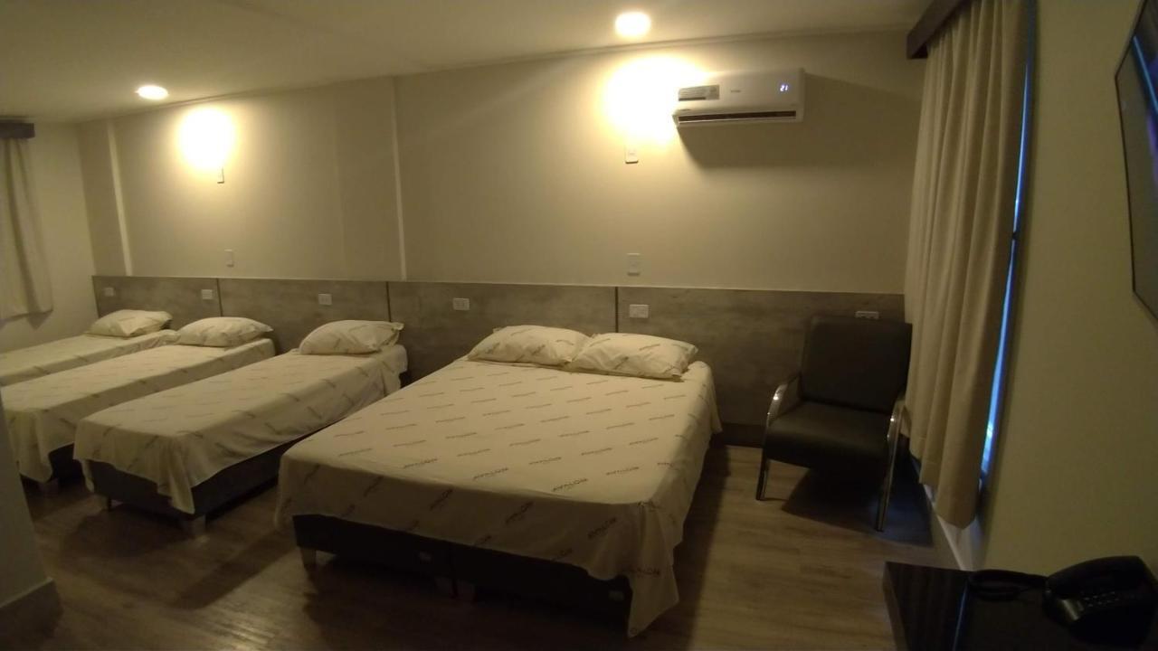 Hotel Avalon Maringa Economico Екстериор снимка
